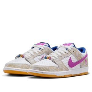 Nike SB Dunk Low. Rayssa Leal. SIZE 9 - FZ5251-001